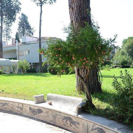 Casa Per Ferie Cardinal G. Guarino Bed and Breakfast Rom Exteriör bild