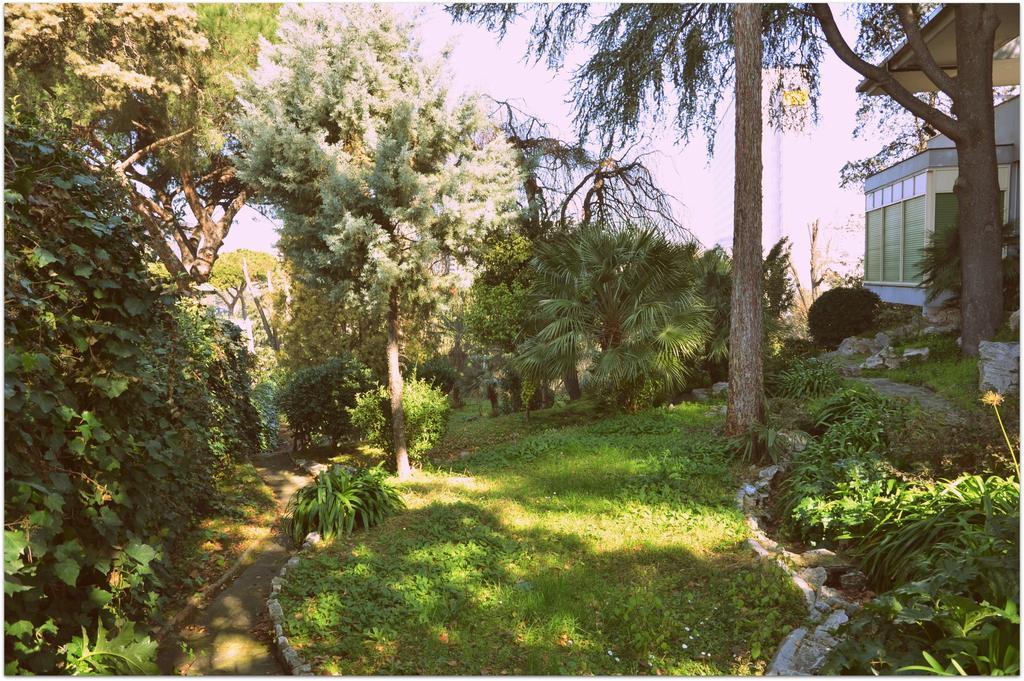Casa Per Ferie Cardinal G. Guarino Bed and Breakfast Rom Exteriör bild