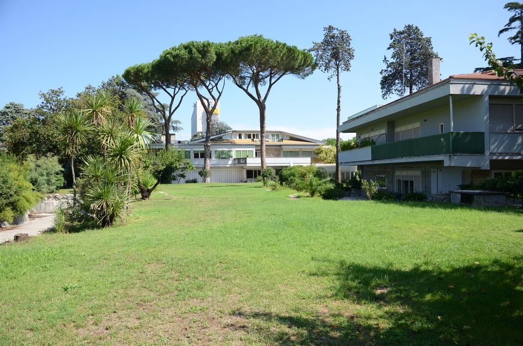 Casa Per Ferie Cardinal G. Guarino Bed and Breakfast Rom Exteriör bild