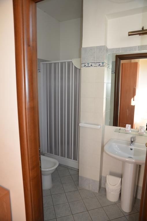 Casa Per Ferie Cardinal G. Guarino Bed and Breakfast Rom Rum bild